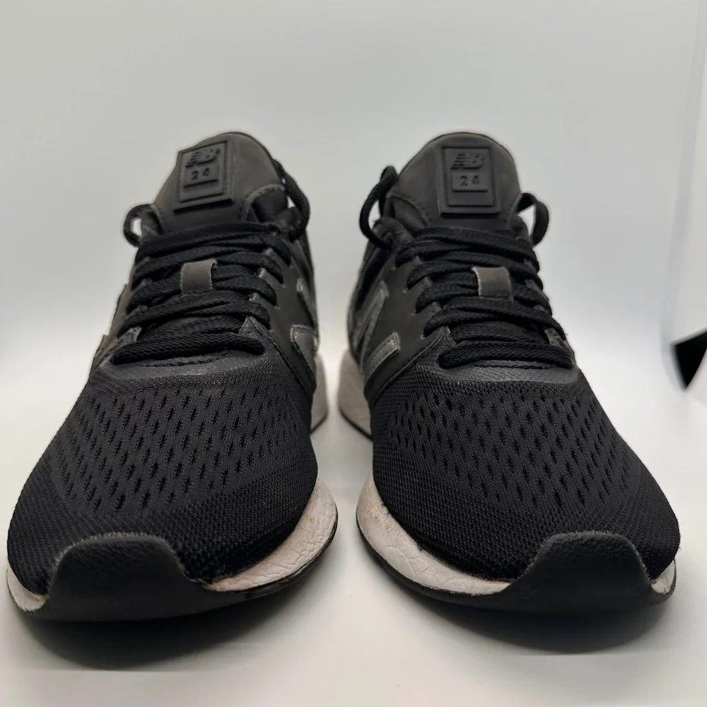 New Balance 24 v1 Black Running Shoes Sneakers Lightweight Size 7.5 Woman/ 6 Men